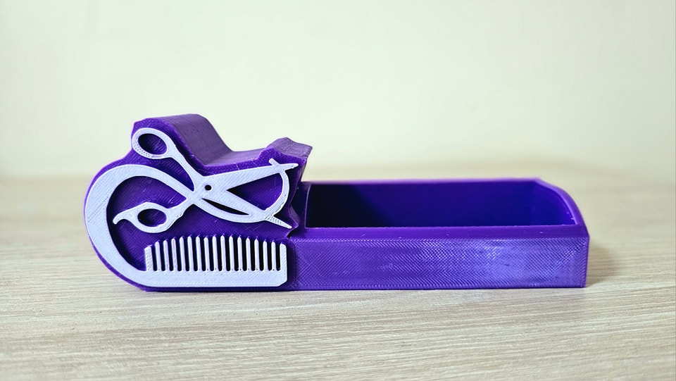 სტილისტის აქსესუარების საკალმე